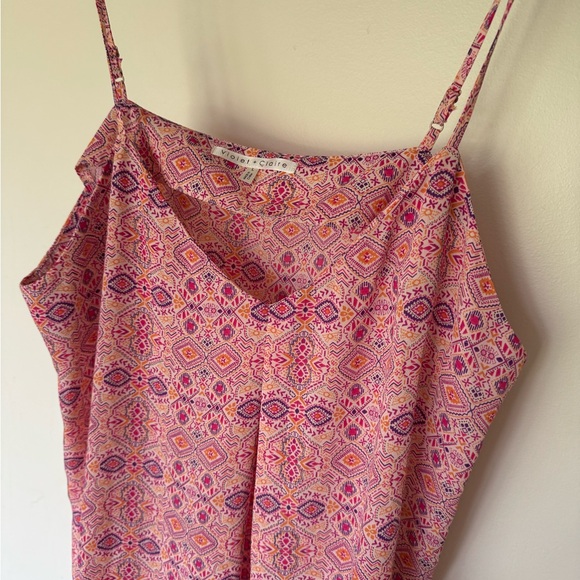 Violet & Claire Printed Blouse - Picture 2 of 5